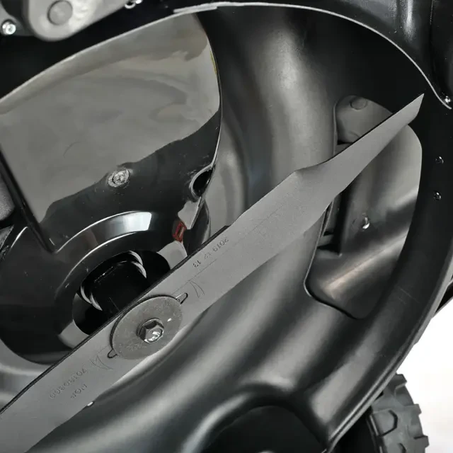 Бензиновая газонокосилка самоходная Patriot PT 53LSE Бензиновая газонокосилка самоходная Patriot PT 53LSE