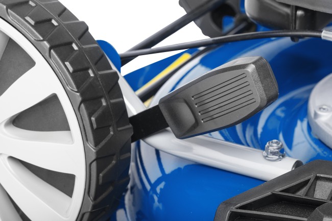 Бензиновая газонокосилка HYUNDAI L 5100M Бензиновая газонокосилка HYUNDAI L 5100M