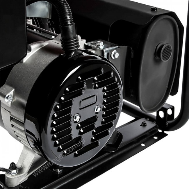 Бензиновый генератор DDE G750E